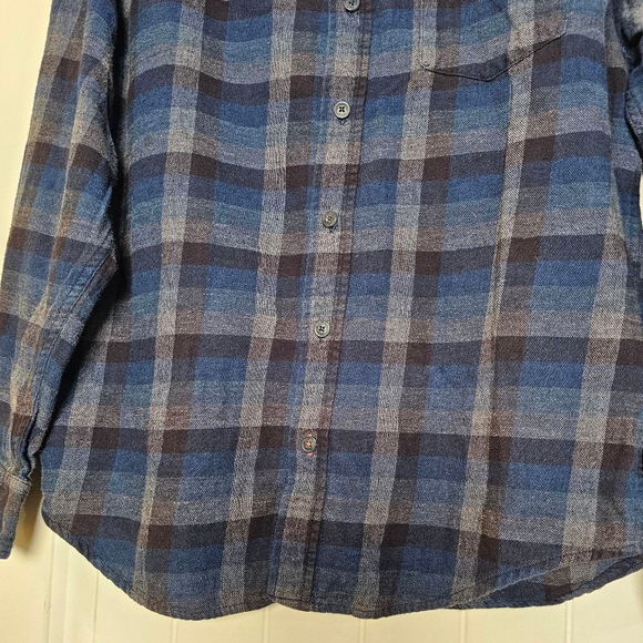 Weatherproof M dark blue, grey, black flannel button down flannel shirt - Picture 5 of 16